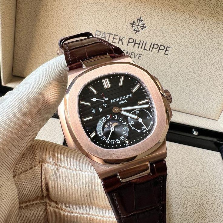 Patek Philippe Nautilus ref. 5712/1R-001 Rose gold